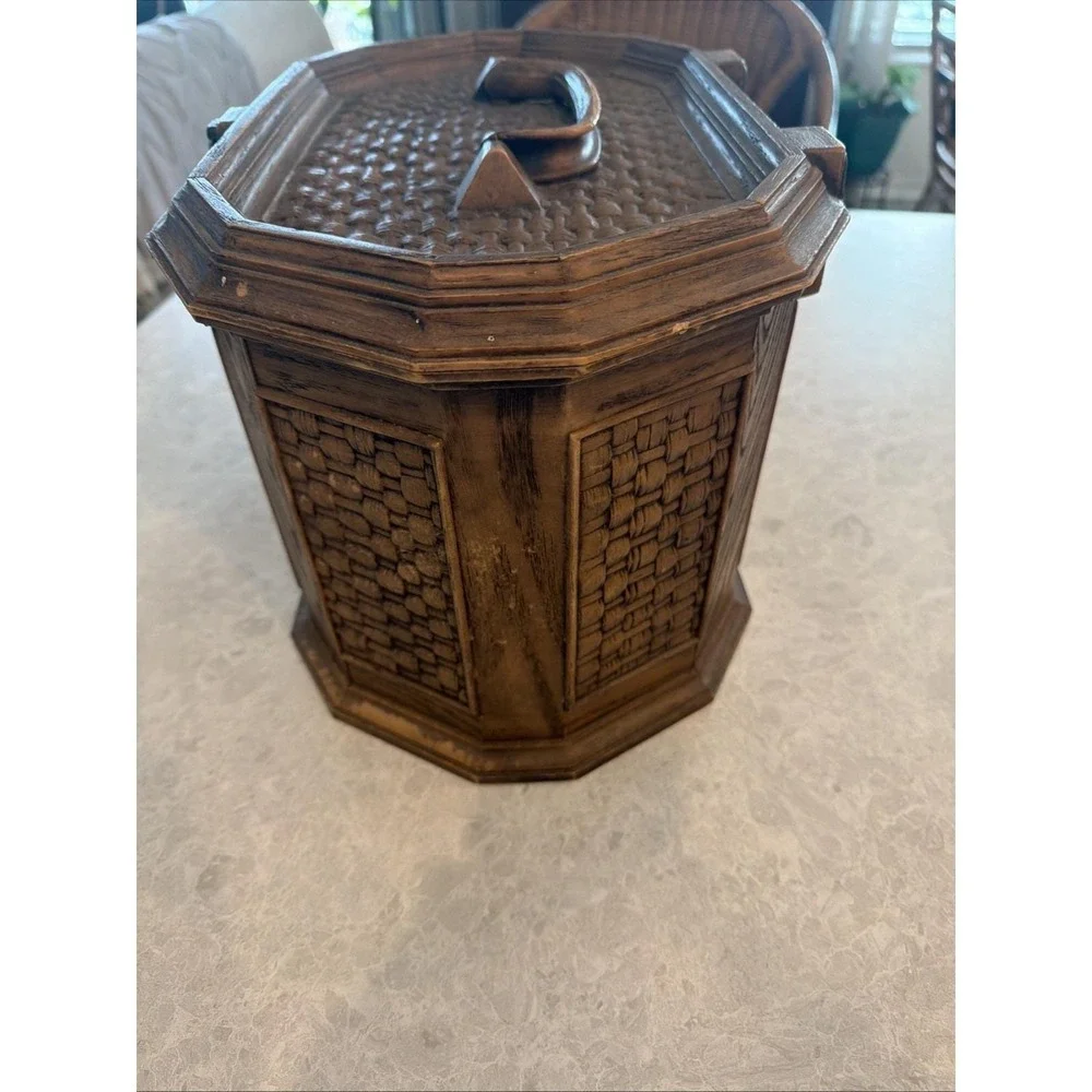 MCM Vintage Lerner Plastic Sewing Box w/ Interior Accessory Tray Faux Wood/Weave